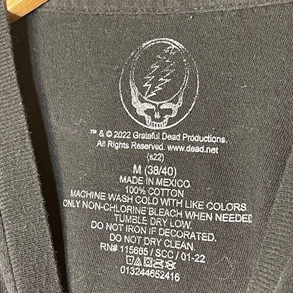 Grateful Dead Black Graphic Tee - Picture 4 of 4